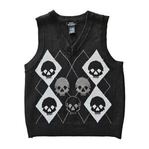 Hot Topic Black Skull Argyle Sleeveless Sweater Vest. Dark academia vibes Size S